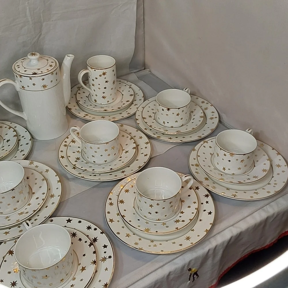 GALAXY FINE PORCELAIN CHINA BY SAKURA 14 KARAT TEA SET FOR 8 - Picture 10 of 11